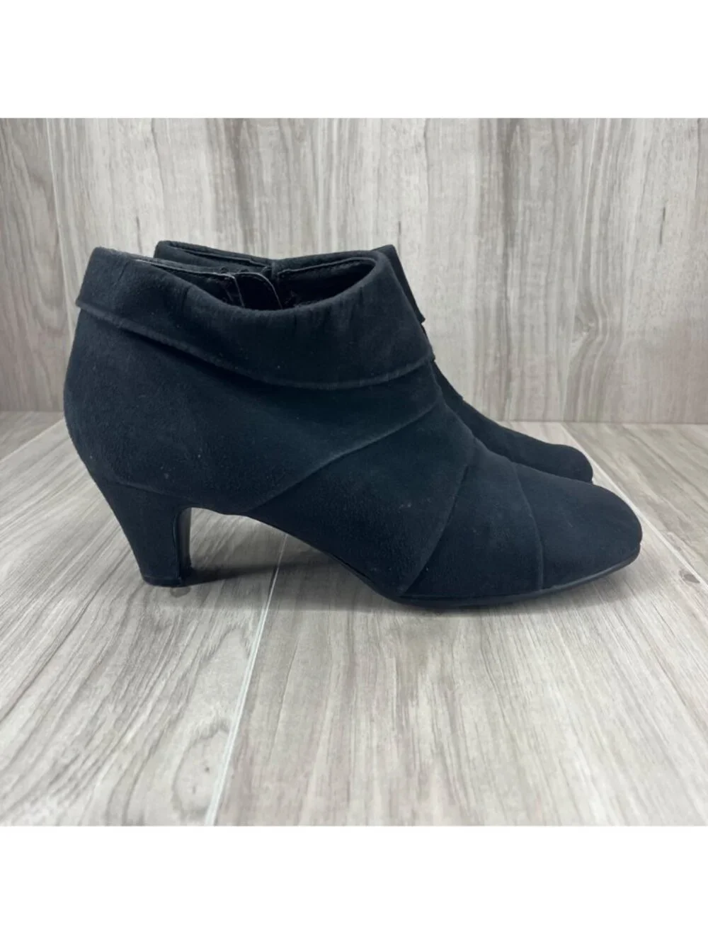 aerosoles black fabric